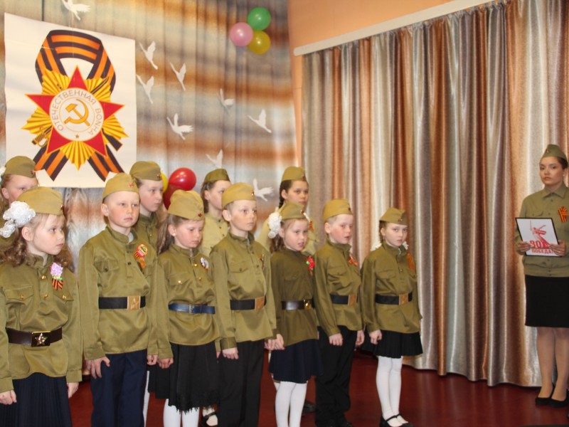 Этих дней не смолкнет слава.